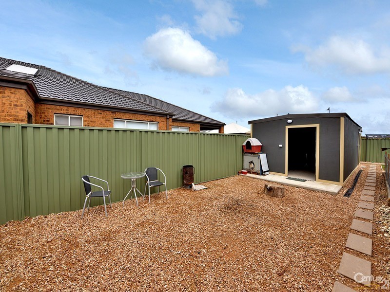 54 Park Orchard Drive, Pakenham VIC 3810