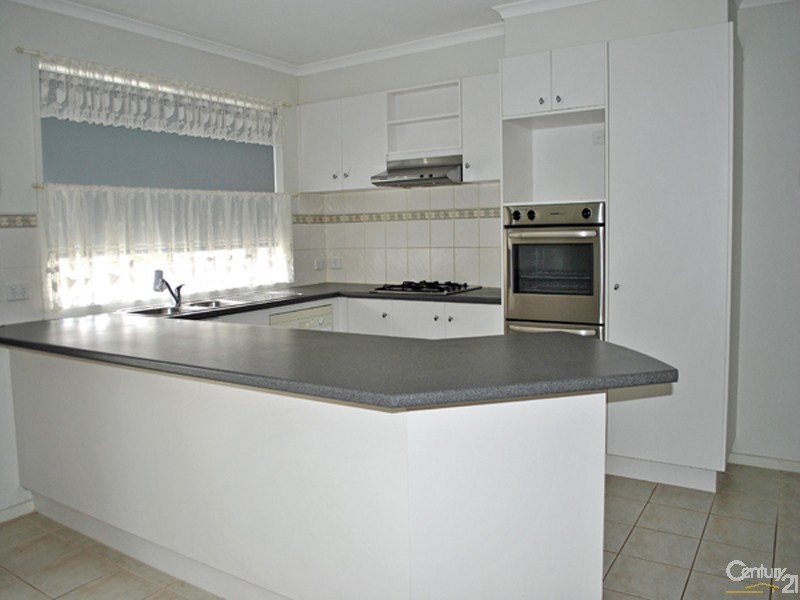 9 Mowbray Court, Berwick VIC 3806