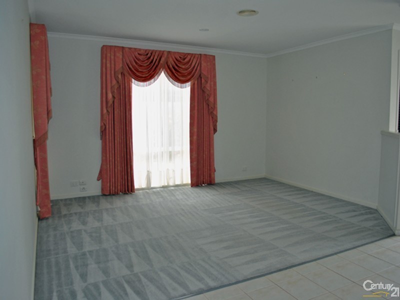 9 Mowbray Court, Berwick VIC 3806