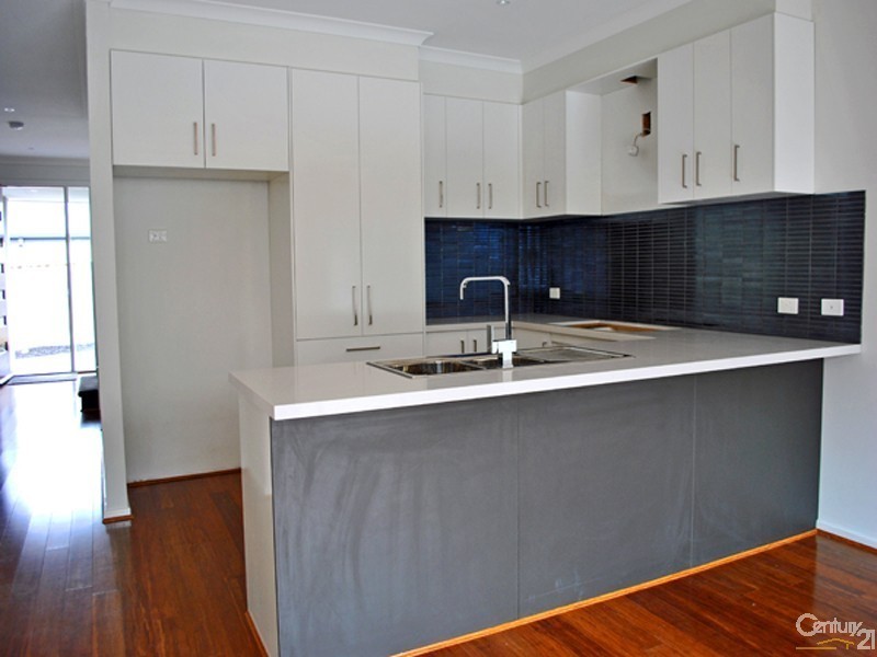 2/29 Chase Boulevard, Berwick VIC 3806