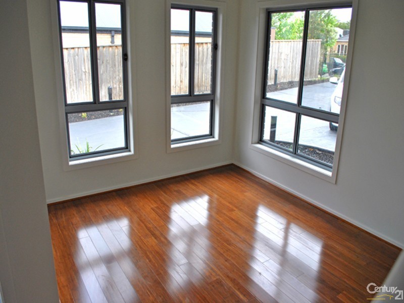 2/29 Chase Boulevard, Berwick VIC 3806