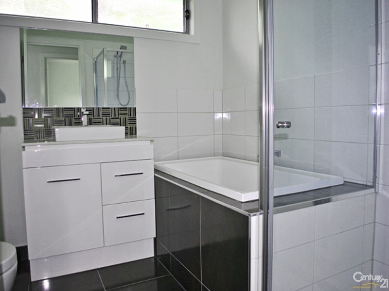 2/29 Chase Boulevard, Berwick VIC 3806