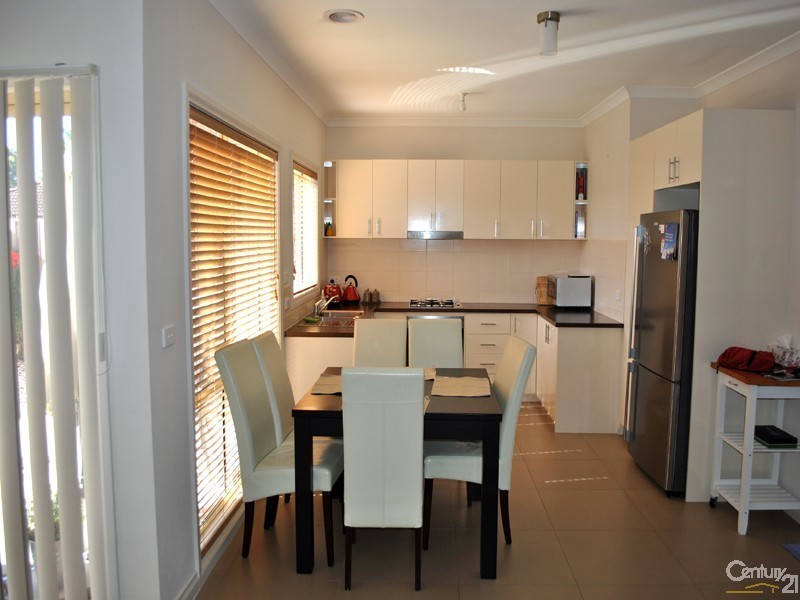 4/42-44 Inglis Road, Berwick VIC 3806