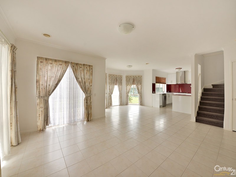 8 Brookville, Narre Warren South VIC 3805