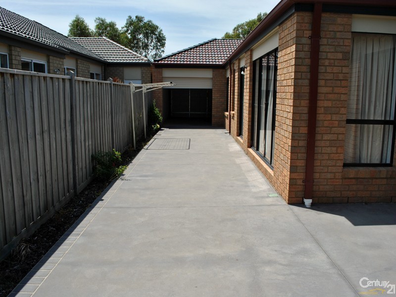 48 Stefan Drive, Berwick VIC 3806