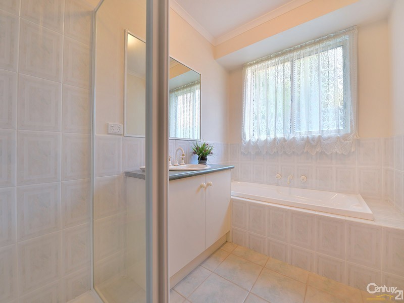 10 Highcliff Court, Narre Warren South VIC 3805