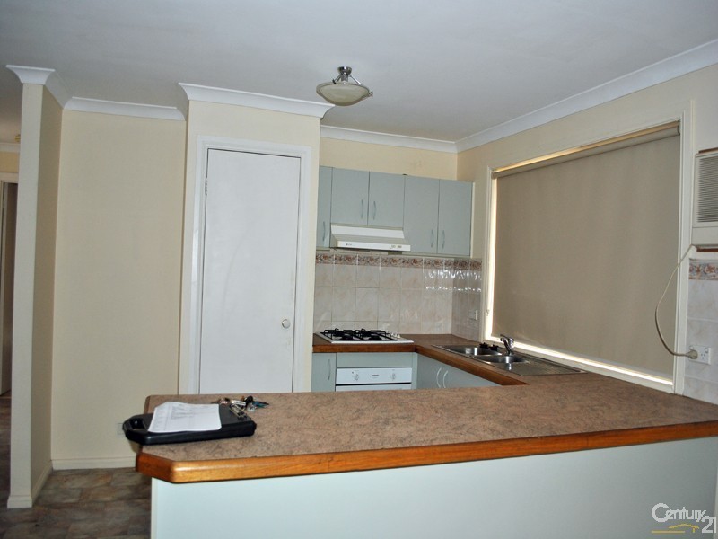 8 Nita Close, Narre Warren VIC 3805