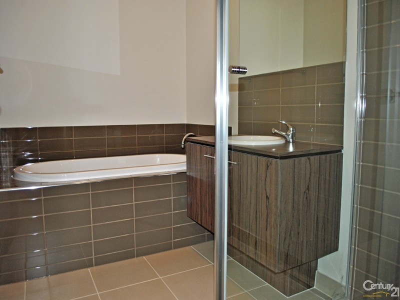 8 Brightstone Drive, Clyde North VIC 3978