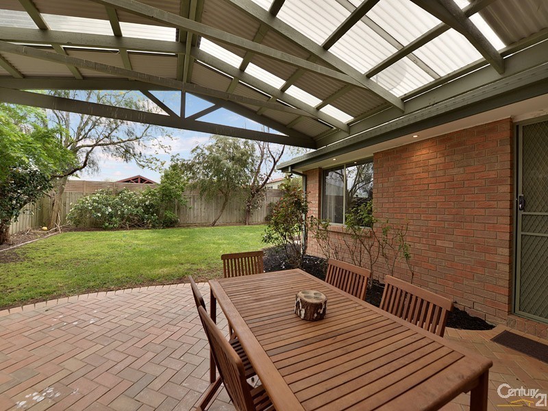 5 Peveril Court, Narre Warren VIC 3805