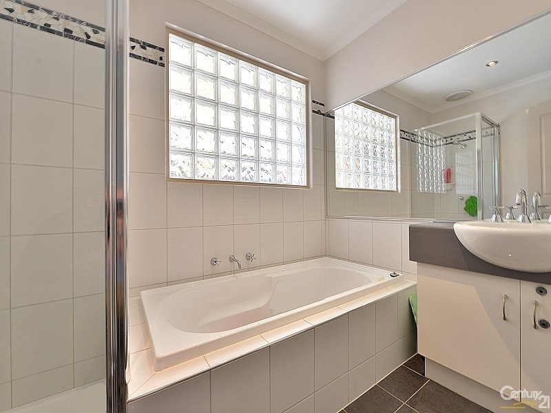 1 Kingsmill Terrace, Berwick VIC 3806