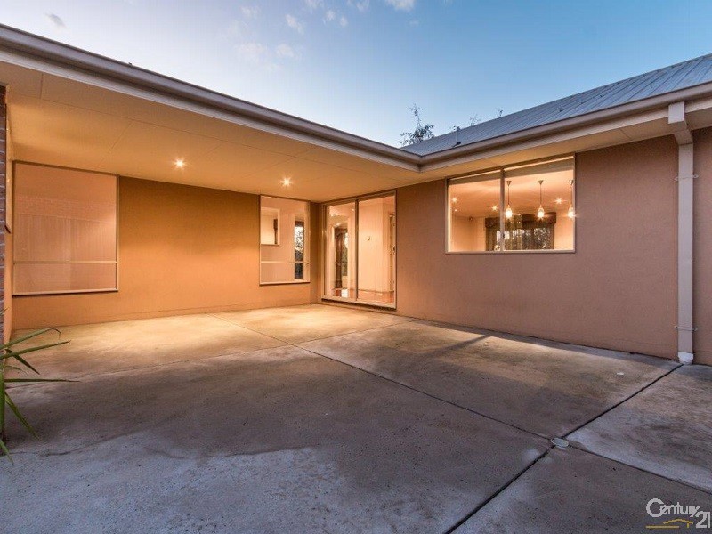 1 Kingsmill Terrace, Berwick VIC 3806