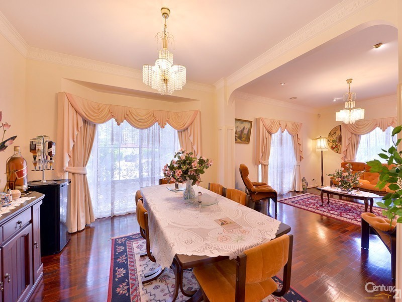 37 Berwick Springs Promenade, Narre Warren South VIC 3805