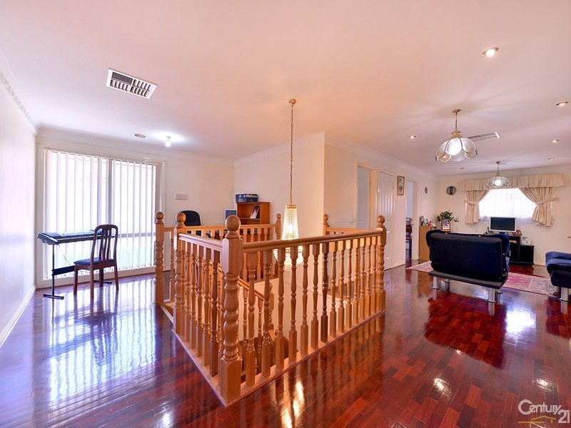 37 Berwick Springs Promenade, Narre Warren South VIC 3805