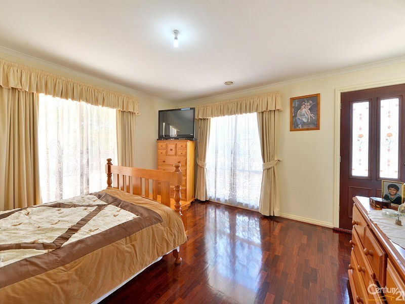 37 Berwick Springs Promenade, Narre Warren South VIC 3805