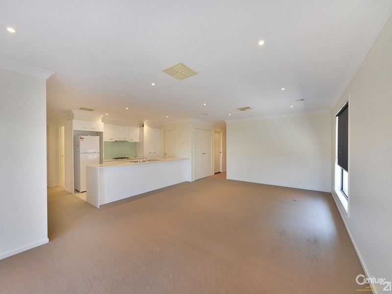 77 Meridian Circuit, Berwick VIC 3806