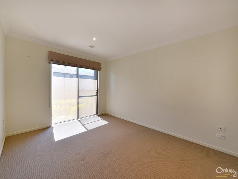77 Meridian Circuit, Berwick VIC 3806