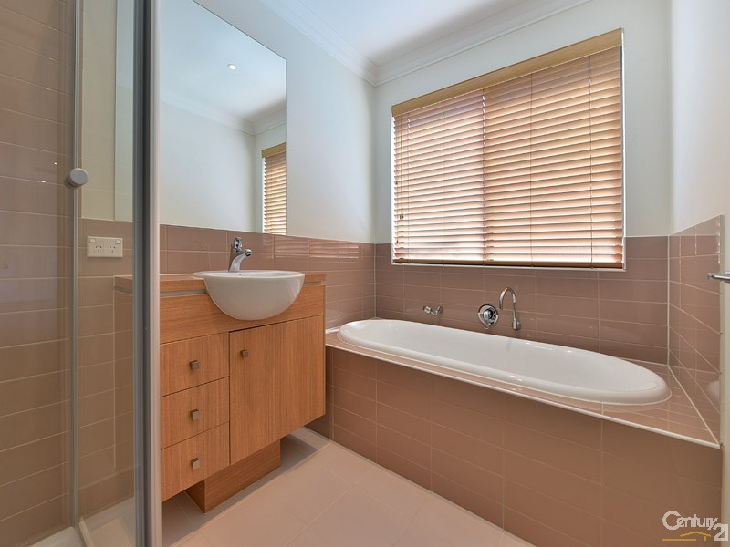 77 Meridian Circuit, Berwick VIC 3806