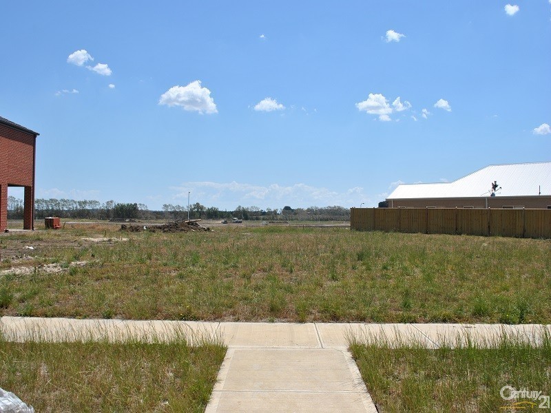 54 Riverstone Blvd, Clyde North VIC 3978