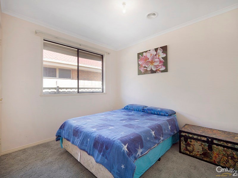 8 Shaftsbury Avenue, Berwick VIC 3806