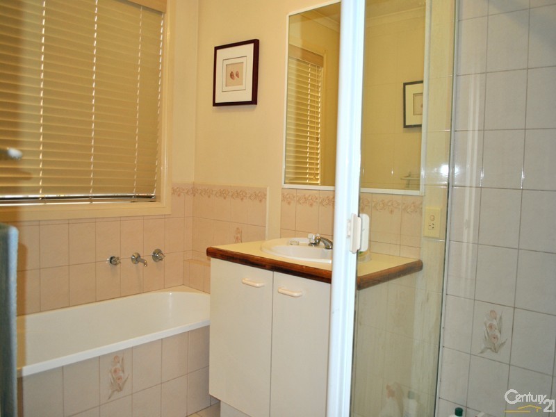 48 Kendall Drive, Narre Warren VIC 3805