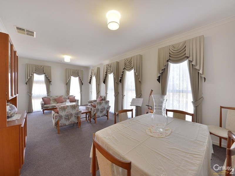 13 Saul Avenue, Berwick VIC 3806