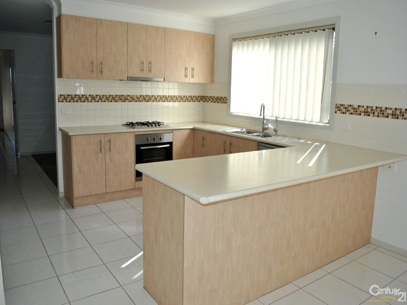 9 Banfield Place, Lyndhurst VIC 3975