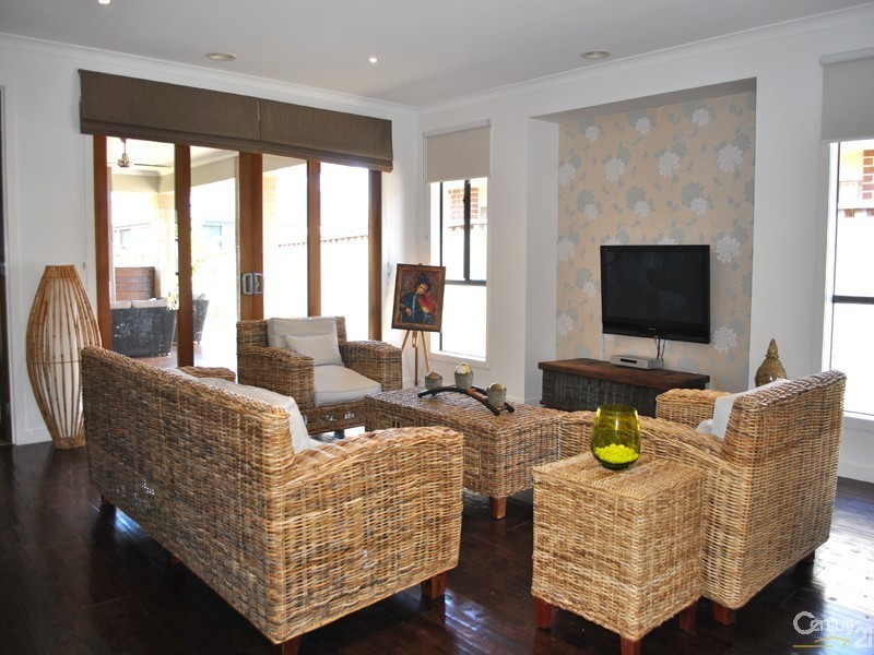 6  Grasslands Crescent, Officer VIC 3809