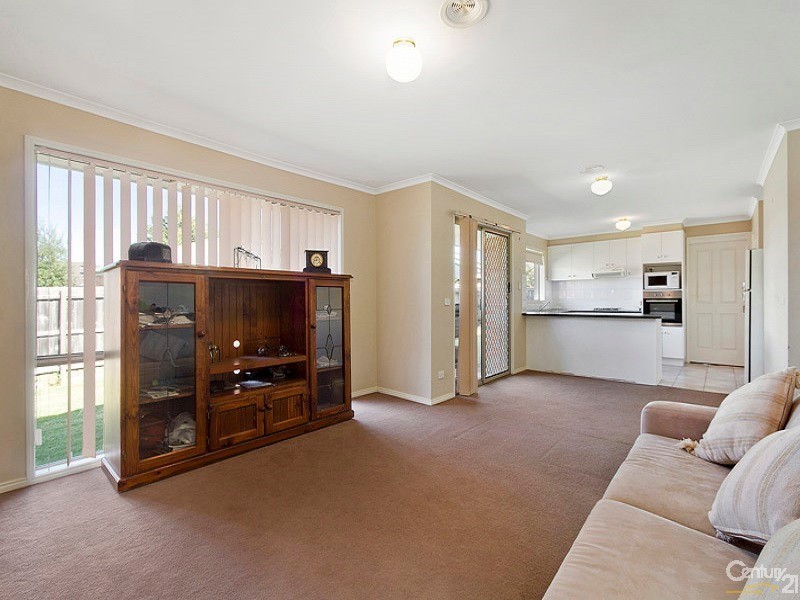 6 Jacqueline Place, Pakenham VIC 3810