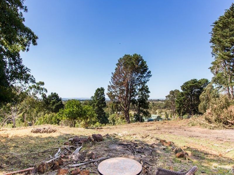 13 Stanhill Drive, Cranbourne South VIC 3977