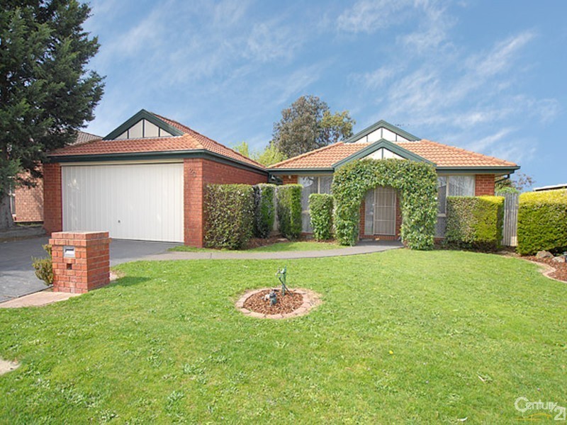 23 Sharpe Court, Berwick VIC 3806