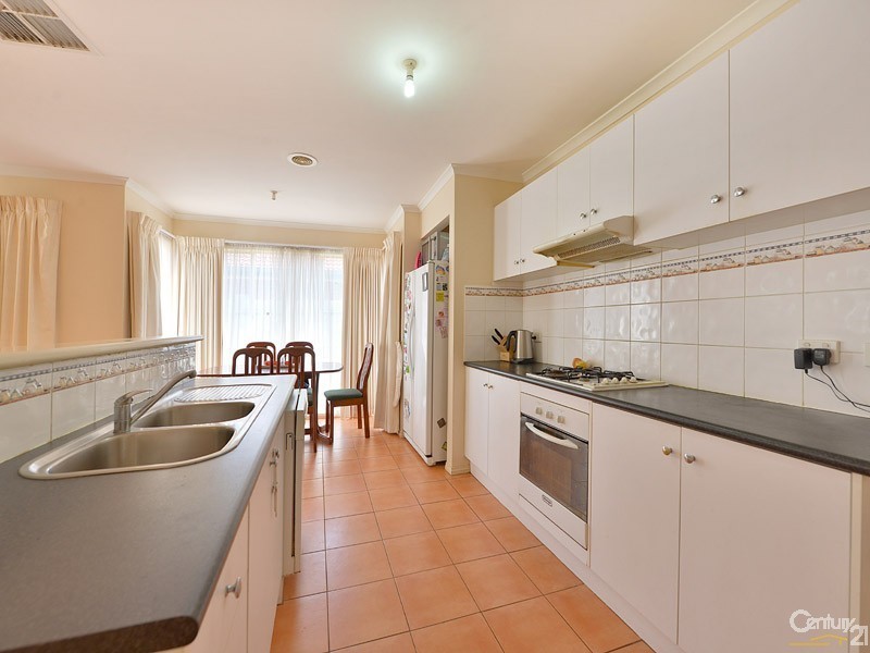 47 Kershaw Drive, Narre Warren South VIC 3805