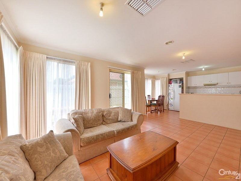 47 Kershaw Drive, Narre Warren South VIC 3805