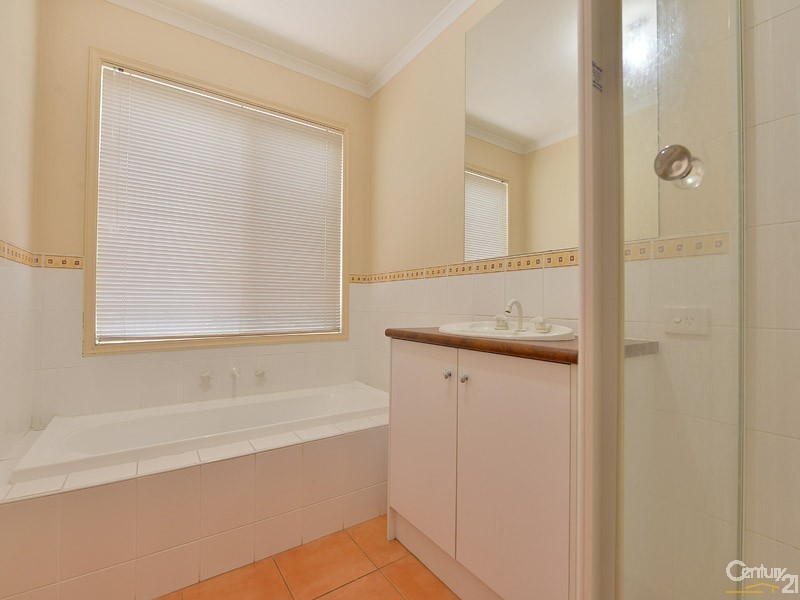 47 Kershaw Drive, Narre Warren South VIC 3805