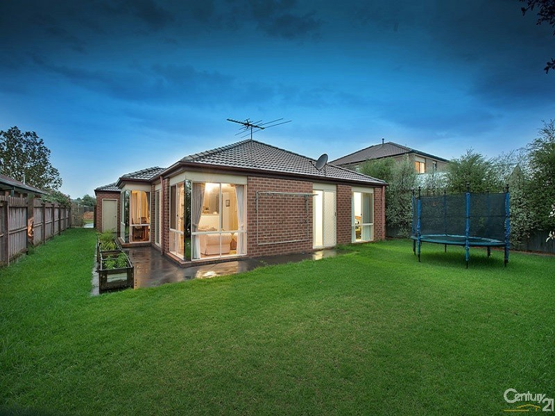 47 Kershaw Drive, Narre Warren South VIC 3805