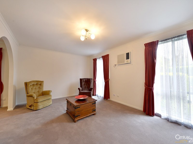 63 Avebury Drive, Berwick VIC 3806