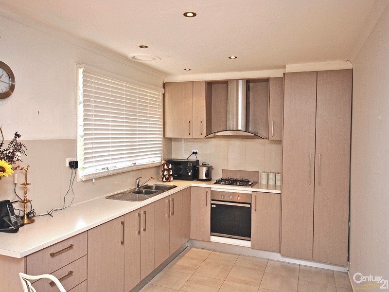 25 Upton Crescent, Narre Warren VIC 3805