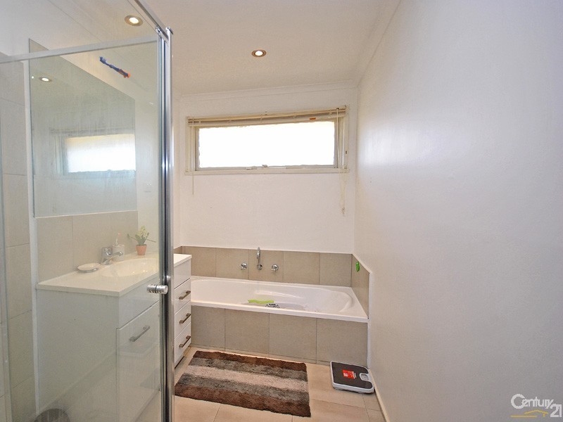 25 Upton Crescent, Narre Warren VIC 3805