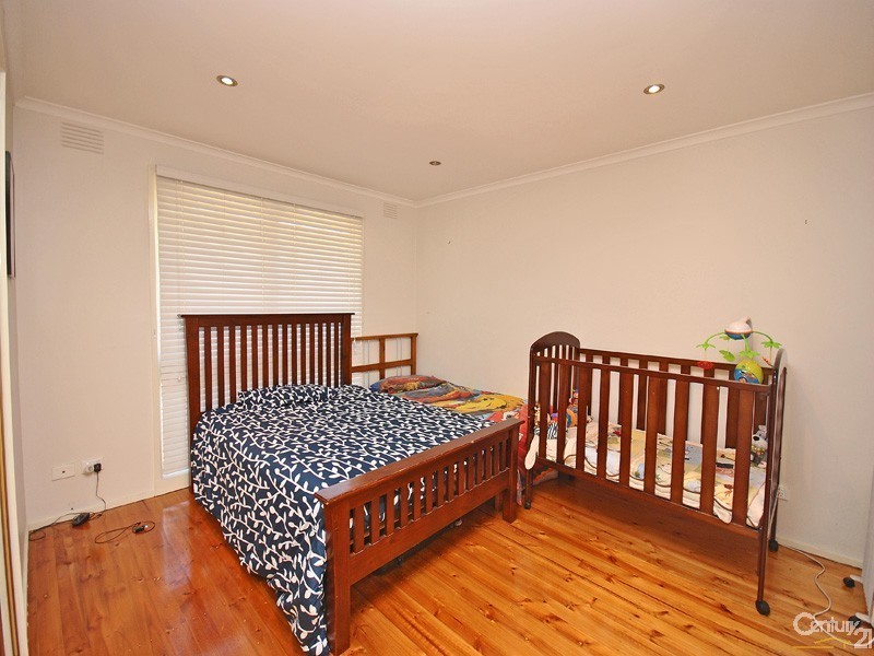 25 Upton Crescent, Narre Warren VIC 3805