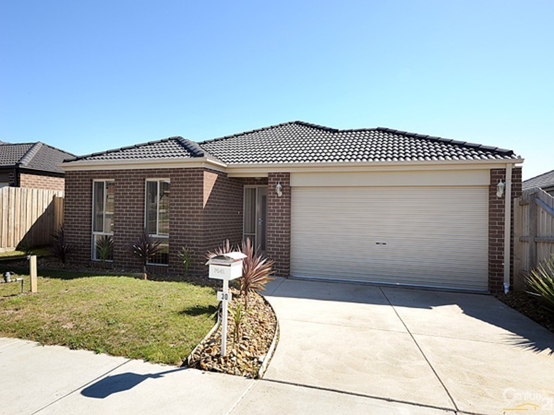 30 Kingsfield Crescent, Lynbrook VIC 3975