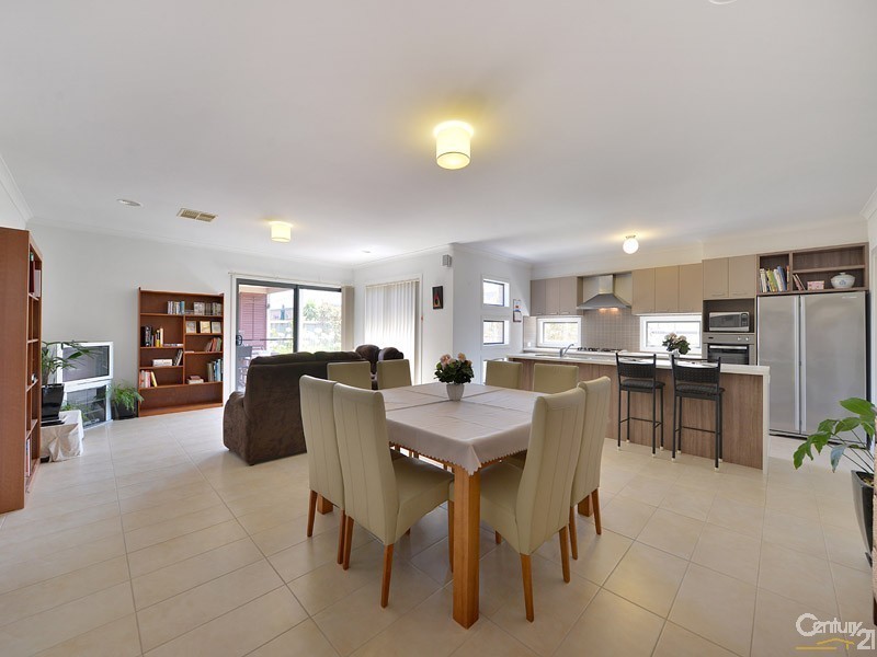 13 Saul Avenue, Berwick VIC 3806