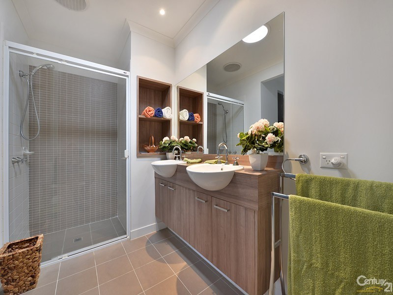 13 Saul Avenue, Berwick VIC 3806