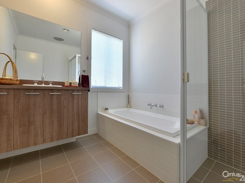 13 Saul Avenue, Berwick VIC 3806