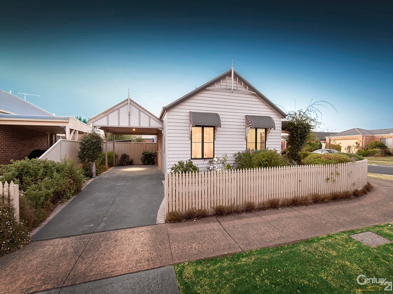 2 The Glen, Pakenham VIC 3810