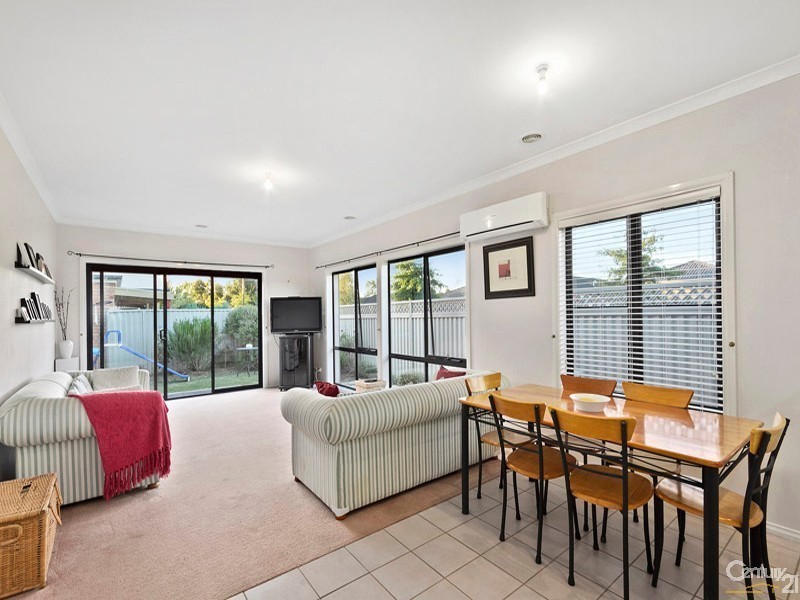 2 The Glen, Pakenham VIC 3810