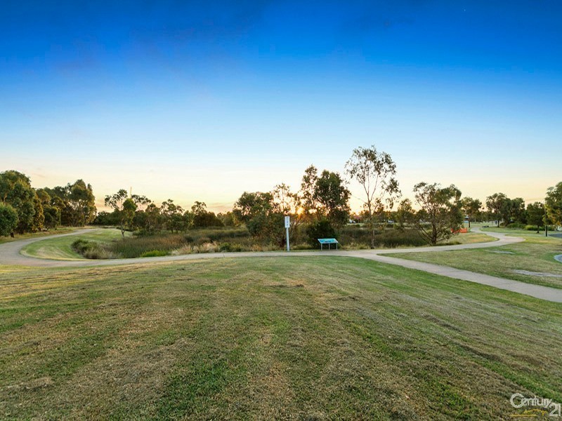 2 The Glen, Pakenham VIC 3810