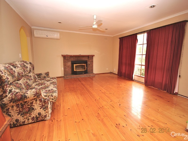 172  Beaconsfield Emerald Road, Dewhurst VIC 3808