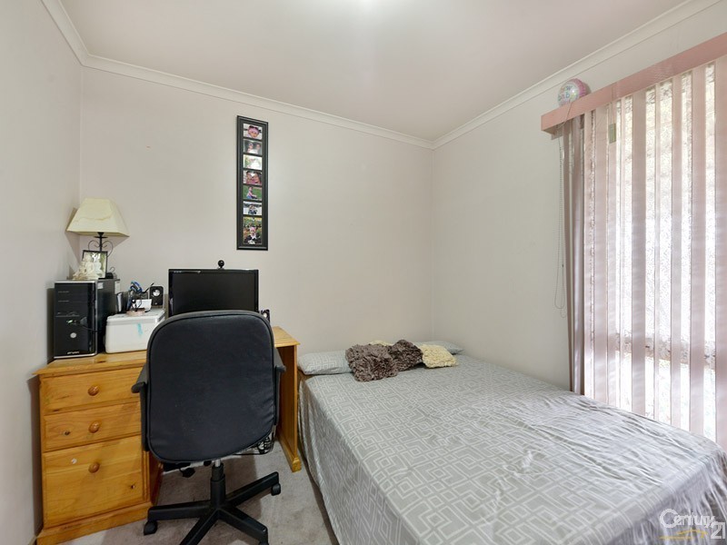 32 Hinrichsen Drive, Hallam VIC 3803