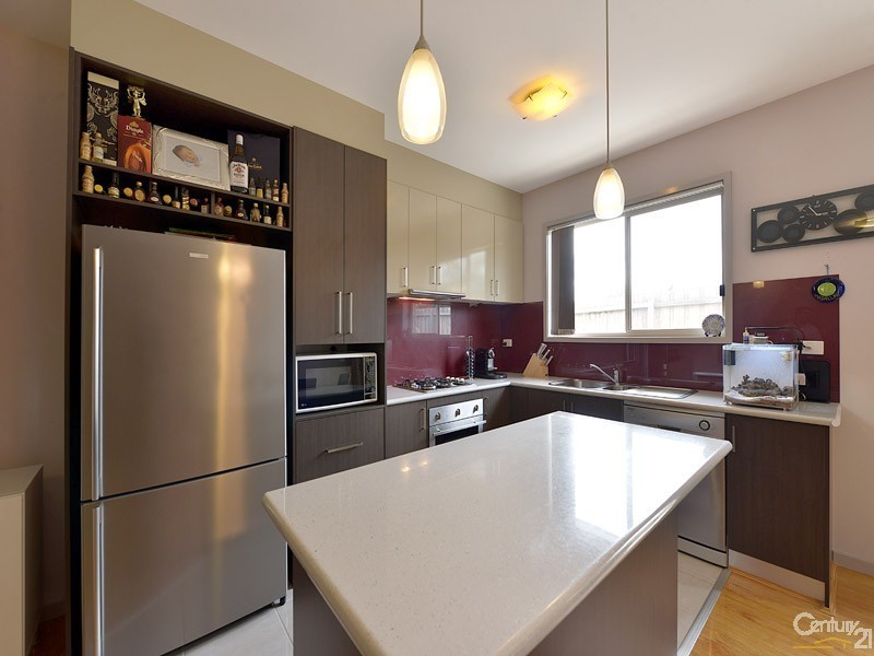 2/26 Louis Street, Doveton VIC 3177