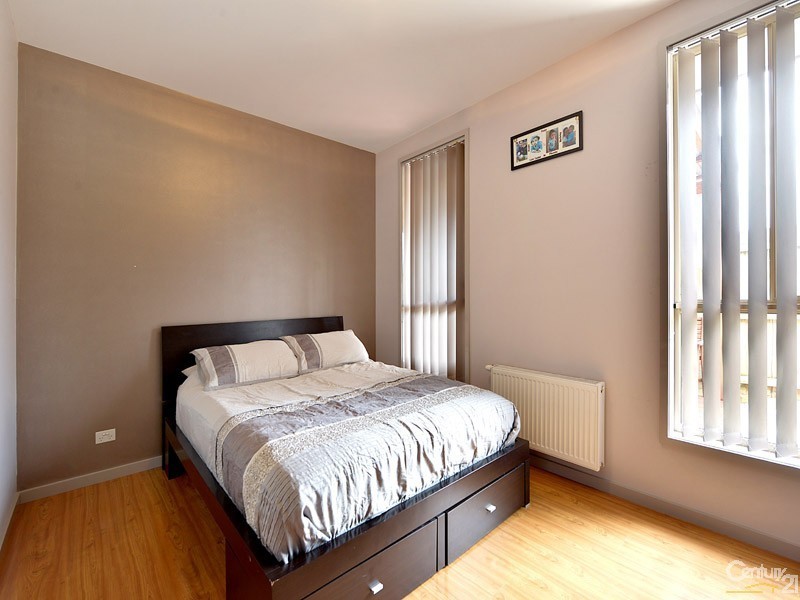 2/26 Louis Street, Doveton VIC 3177