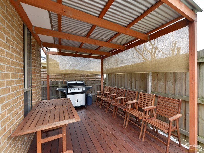 2/26 Louis Street, Doveton VIC 3177